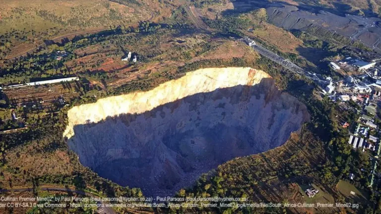 Cullinan Diamond Mine Tours: Explore World’s The Most Famous Diamonds Cullinan Diamond Mine Tours: Explore World’s The Most Famous Diamonds