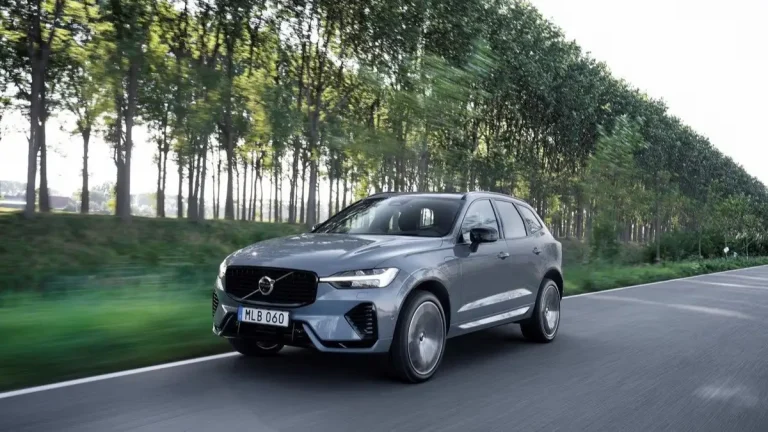 Volvo XC60 Review: Plug-In Hybrid Power at Its Best Volvo XC60 T8 Recharge (2022) Launch Review