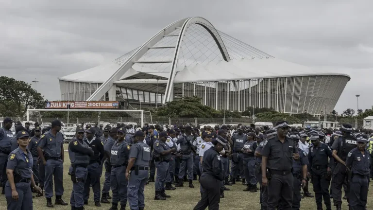 Tight Security at Moses Mabhida: No Guns Allowed at Soweto Derby Tight Security at Moses Mabhida: No Guns Allowed at Soweto Derby