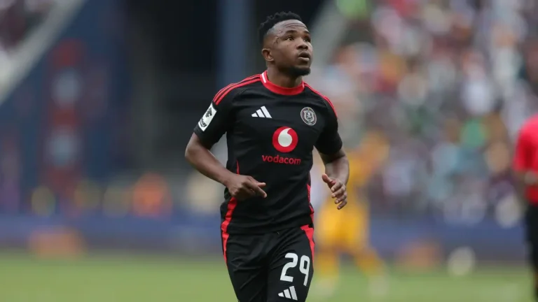 Kaizer Chiefs Transfer News: Mbule and Mako Potential Free Transfers Kaizer Chiefs Transfer News - Mbule and Mako Potential Free Transfers