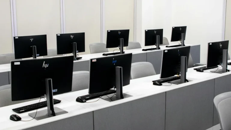 Gauteng Schools Struggle to Teach Tech Skills Amid Teacher Shortage Gauteng Schools Struggle to Teach Tech Skills Amid Teacher Shortage