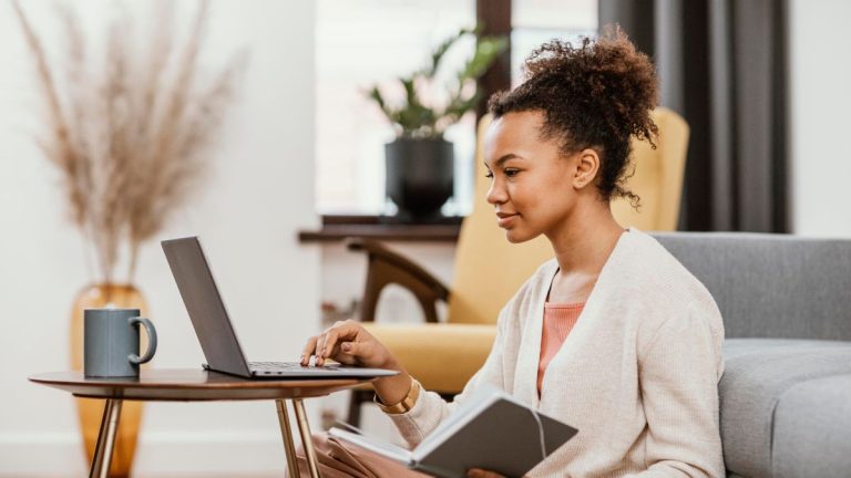 How Teenagers Can Make Money Online: Top 10 Easy Ways How Teenagers Can Make Money Online: Top 10 Easy Ways