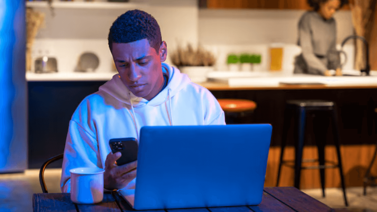 How to Spot and Avoid Social Media Job Scams How to Spot and Avoid Social Media Job Scams