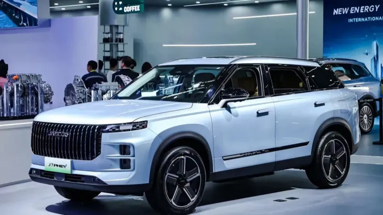 The Cost of Plug-in Hybrid Vehicles Dramatically Drops: They Are R450,000 Cheaper Now The Cost of Plug-in Hybrid Vehicles Dramatically Drops: They Are R450,000 Cheaper Now