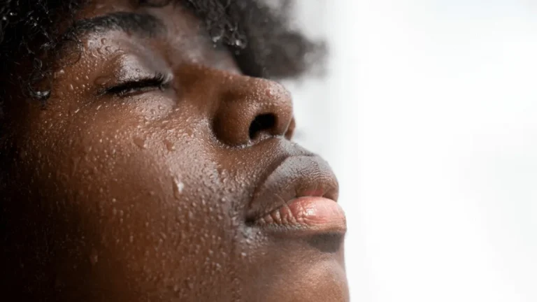 Winter Skincare: Expert Tips for a Healthy Glow Winter Skincare: Expert Tips for a Healthy Glow