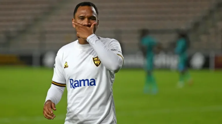 10 Confirmed PSL Signings: Top Transfers Heating Up the New 2025/26 Season 10 Confirmed PSL Signings: Top Transfers Heating Up the New 2025/26 Season