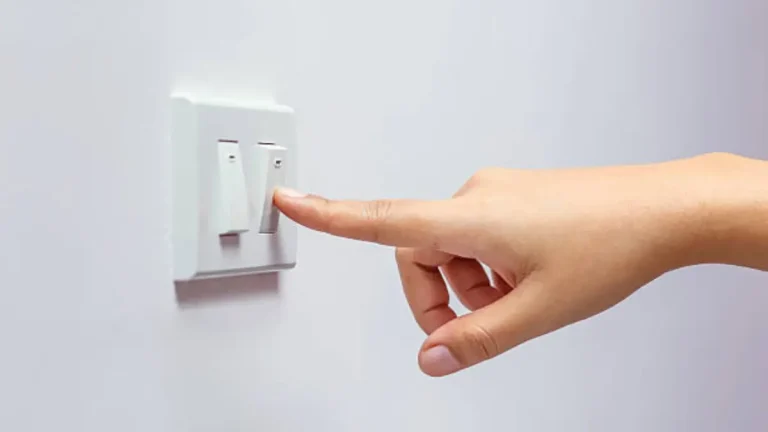 Electricity Saving Tips for Low-Income Households Electricity Saving Tips for Low-Income Households