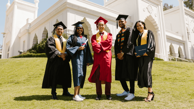 Fully Funded Scholarships You Can Apply for Right Now Fully Funded Scholarships You Can Apply for Right Now