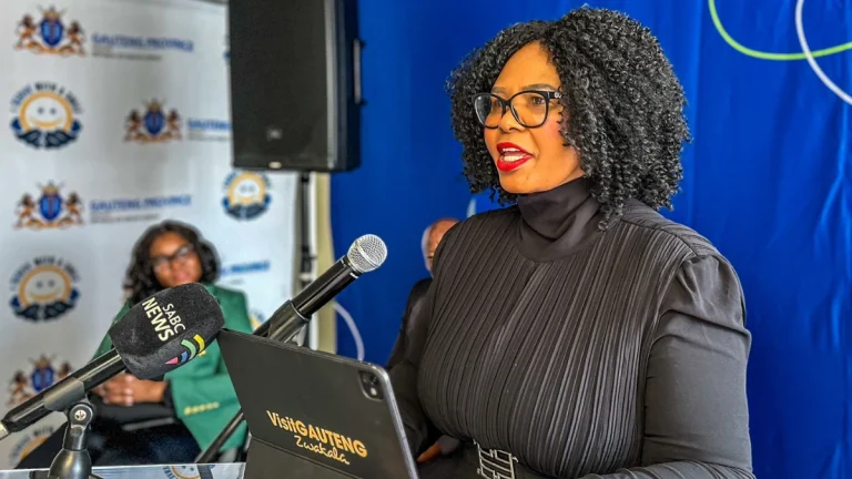 Gauteng Healthcare Goes Digital with 800,000 Files at Baragwanath Hospital Gauteng Healthcare Goes Digital with 800,000 Files at Baragwanath Hospital