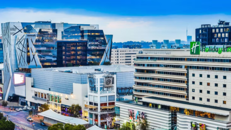 Holiday Inn Johannesburg Rosebank Review: A Comfortable Stay in the Heart of Rosebank Holiday Inn Johannesburg Rosebank Review: A Comfortable Stay in the Heart of Rosebank