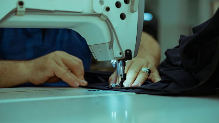 How to Spot Counterfeit Clothing: Expert Tips How to Spot Counterfeit Clothing: Expert Tips