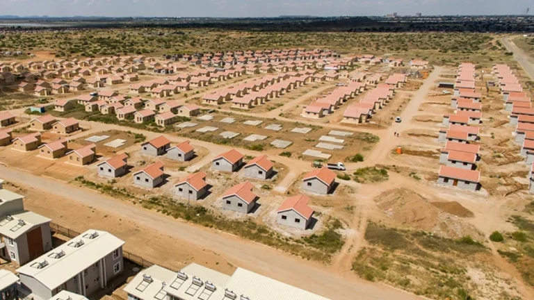 Joburg Officials Urge RDP Beneficiaries Not to Sell Their New Homes Joburg Officials Urge RDP Beneficiaries Not to Sell Their New Homes