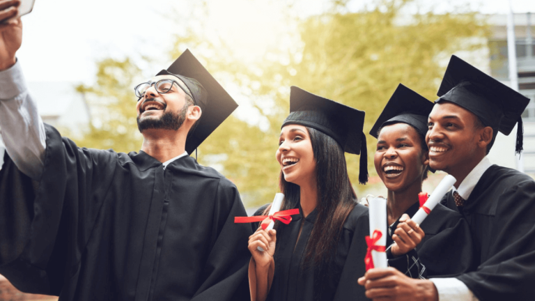 NSFAS vs Bursaries: What’s the Difference? NSFAS vs Bursaries: What’s the Difference?