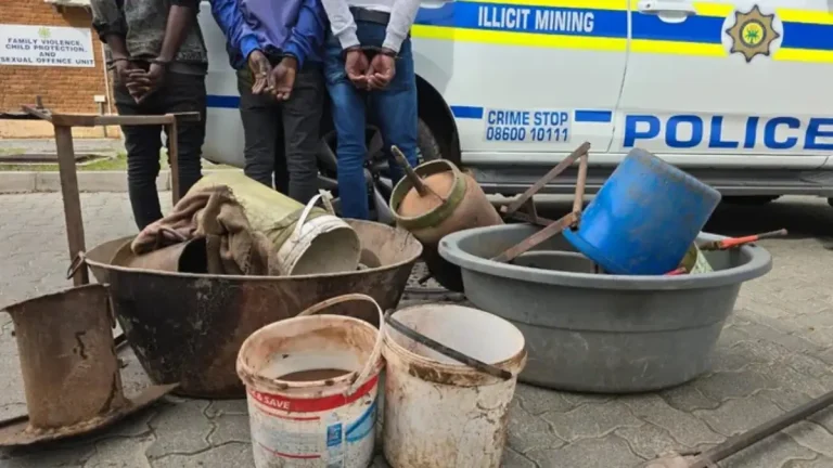 Operation Vala Umgodi: 512 Suspects Arrested for Illegal Mining Operation Vala Umgodi: 512 Suspects Arrested for Illegal Mining