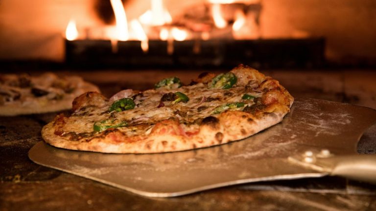 Pizza Hut vs Pizza Perfect: Menu Comparisons and 2025 Prices Pizza Hut vs Pizza Perfect: Menu Comparisons and 2025 Prices