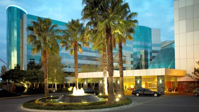 Southern Sun O.R. Tambo International Hotel Review: A Premium Stay Near the Airport Southern Sun O.R. Tambo International Hotel Review: A Premium Stay Near the Airport