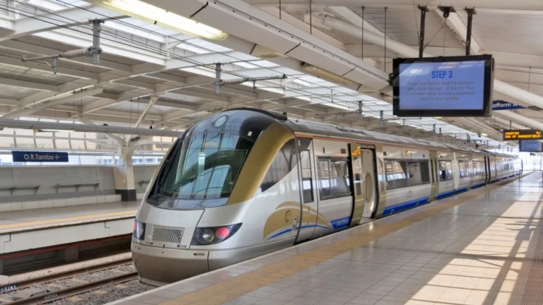 Travel Smart: Gautrain & PRASA Offer Joint Transport for Springboks vs Italy Game at Loftus Travel Smart: Gautrain & PRASA Offer Joint Transport for Springboks vs Italy Game at Loftus