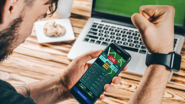 Understanding Arbitrage Betting and How to Profit From It Understanding Arbitrage Betting and How to Profit From It