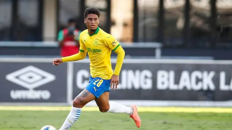 What’s Next for Rushine de Reuck After Mamelodi Sundowns Loan Spell? What’s Next for Rushine de Reuck After Mamelodi Sundowns Loan Spell?