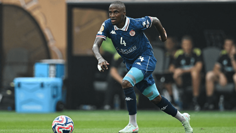 Wydad Athletic Club Halts Pursuit of Thembinkosi Lorch After Negotiations Stall Wydad Athletic Club Halts Pursuit of Thembinkosi Lorch After Negotiations Stall