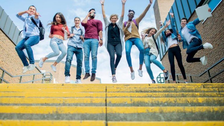 Bursaries Closing in September 2025 Bursaries Closing in September 2025