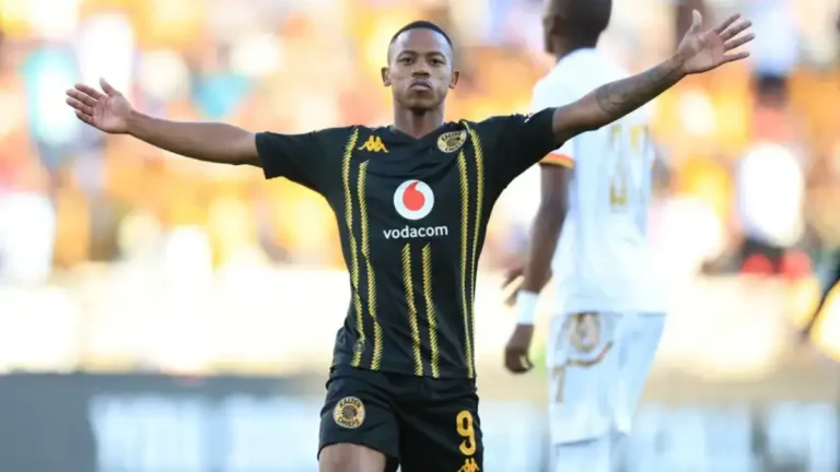 Du Preez Confident Kaizer Chiefs Can Compete for All Titles This Season Du Preez Confident Kaizer Chiefs Can Compete for All Titles This Season