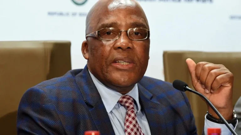 Health Minister Seeks Law Reforms on Medical Aid ‘Discrimination’ Cases Health Minister Seeks Law Reforms on Medical Aid ‘Discrimination’ Cases