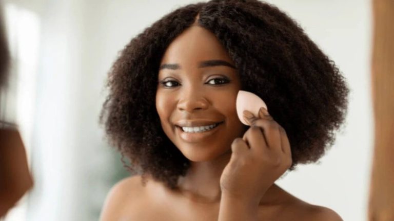 How to Choose the Right Colour Foundation for Your Skin Tone How to Choose the Right Colour Foundation for Your Skin Tone