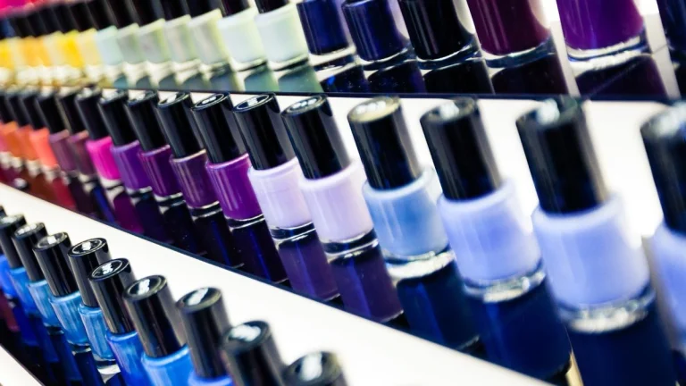 How To Find Your Signature Nail Colour: A Guide How To Find Your Signature Nail Colour: A Guide