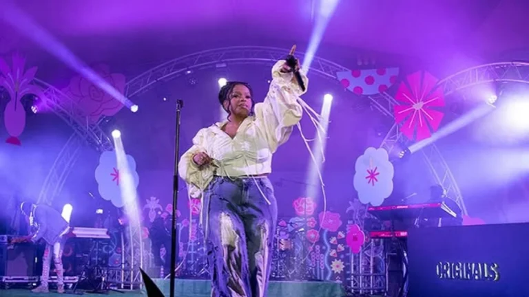 Inside Rosefest 2025: Shekhinah’s Women-Centered Music Festival Experience Inside Rosefest: Shekhinah’s Women-Centered Music Festival Experience