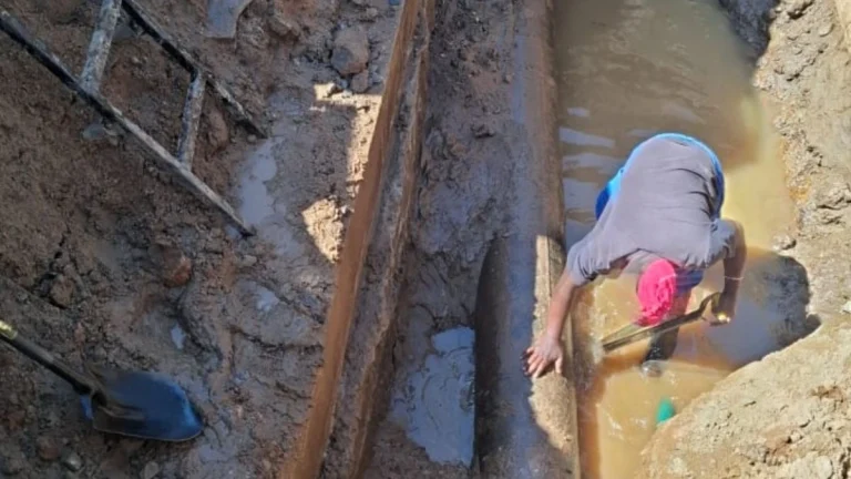 Joburg Water Crisis Met with Determination from Repair Team Joburg Water Crisis Met with Determination from Repair Team