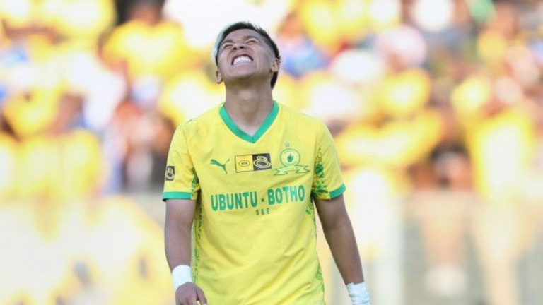 Mamelodi Sundowns Face Growing Concerns After MTN8 Exit Mamelodi Sundowns Face Growing Concerns After MTN8 Exit