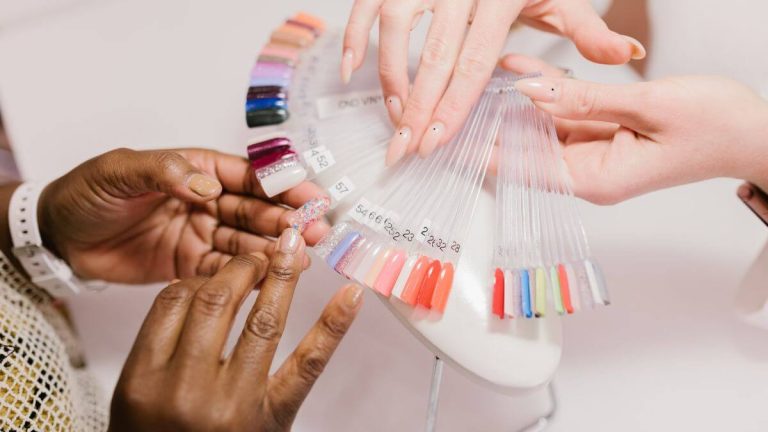 Top Nail Colours to Try This September to Welcome Spring Top Nail Colours to Try This September to Welcome Spring