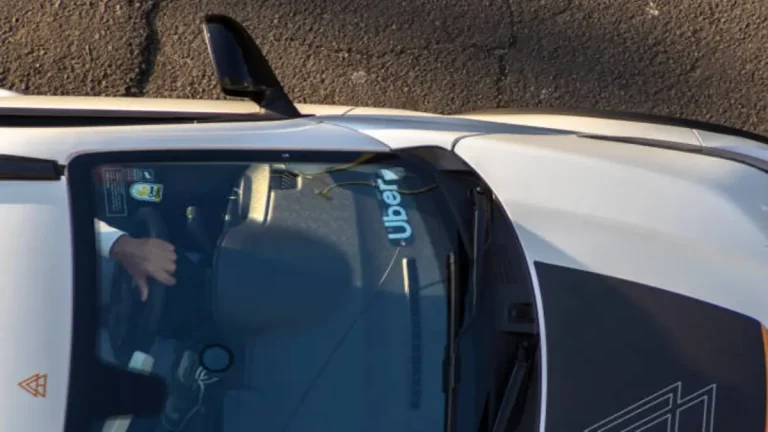 E-Hailing Drivers Given 180 Days to Comply with New Transport Regulations E-Hailing Drivers Given 180 Days to Comply with New Transport Regulations