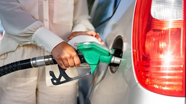 Expected October Petrol Price Hike to Hit SA Motorists Hard Expected October Petrol Price Hike to Hit SA Motorists Hard