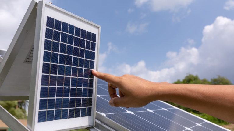 Home Solar Power Makes a Strong Comeback in South Africa Home Solar Power Makes a Strong Comeback in South Africa