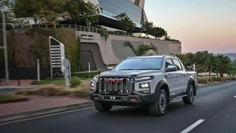 JAC T9 Plug-In Hybrid Aims at Ford Ranger Raptor and BYD Shark JAC T9 Plug-In Hybrid Aims at Ford Ranger Raptor and BYD Shark