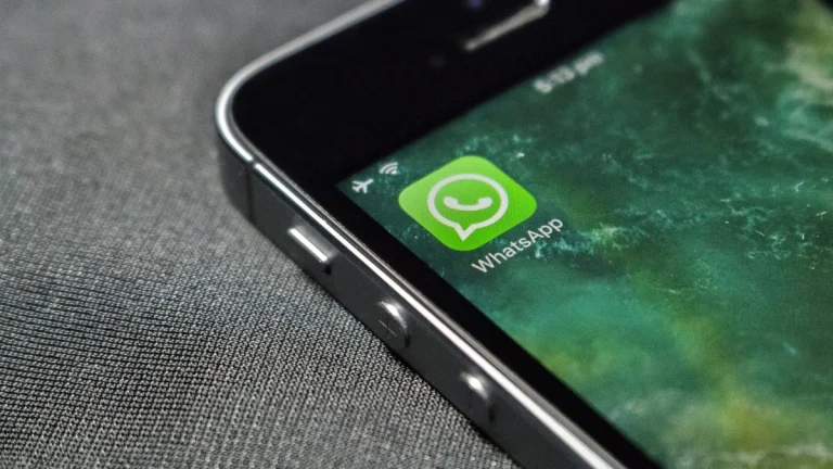 WhatsApp to Stop Working on Older Smartphones WhatsApp to Stop Working on Older Smartphones